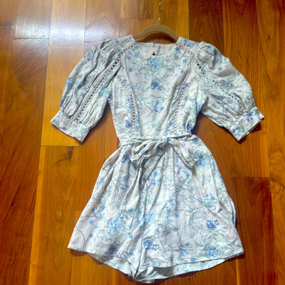 Floral Romper w/ pockets Express sz S